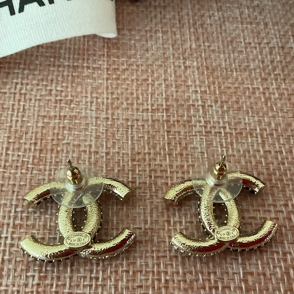 Like New Chanel CC Crystal Gemstone Earrings - Picture 6 of 10